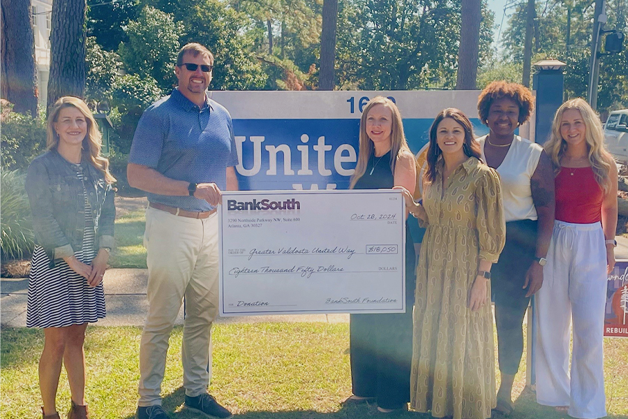 Greater Valdosta United Way Donation 2024 – Jennifer McCranie and Nikki Rodgers of BankSouth Mortgage presented team members at the Greater Valdosta United Way with a check for $18,050 to support relief efforts in the Valdosta region due to Hurricane Helene.