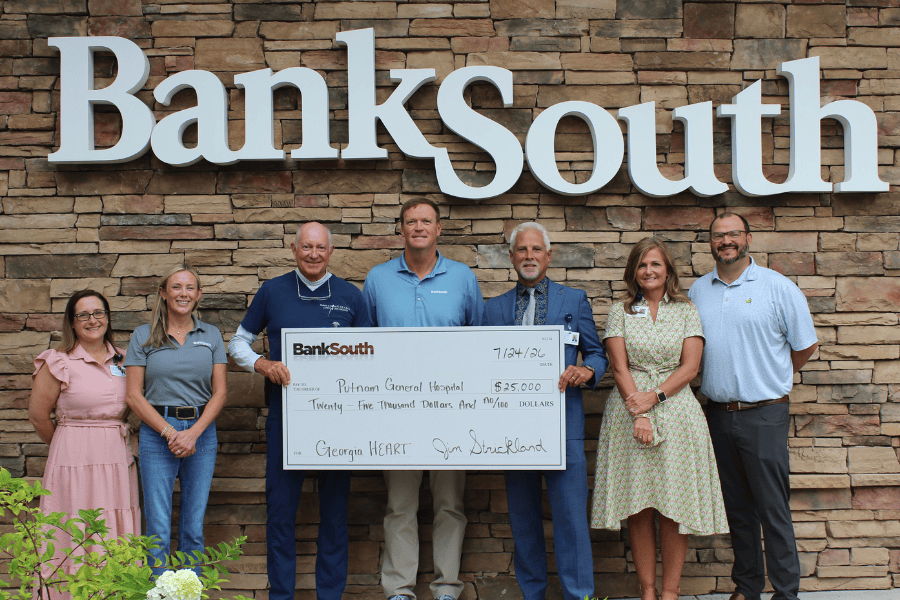 Putnam County Hospital Photo (Left to Right) – Brandy Jones, Sarah Peacock, Dr. Robert Cowles, Jim Strickland, Tog Goss with PGH, Anita Culberson, Bryce McCuin